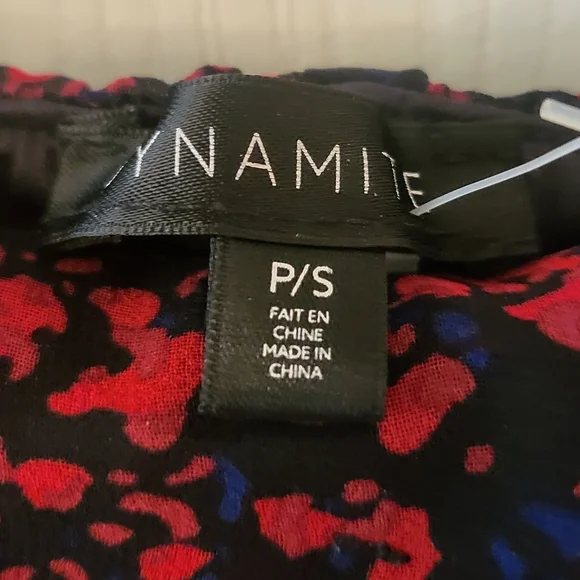 Dynamite Floral Black and Red and Blue Women's Top - Picture 6 of 7